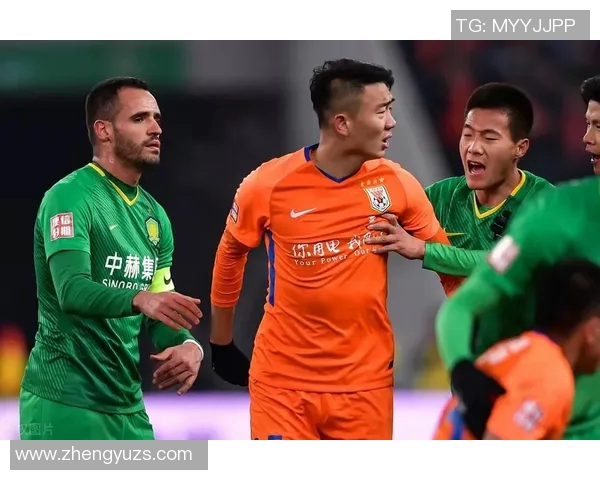 河南队与大连队官方海报发布引发球迷热议展现双方对决期待